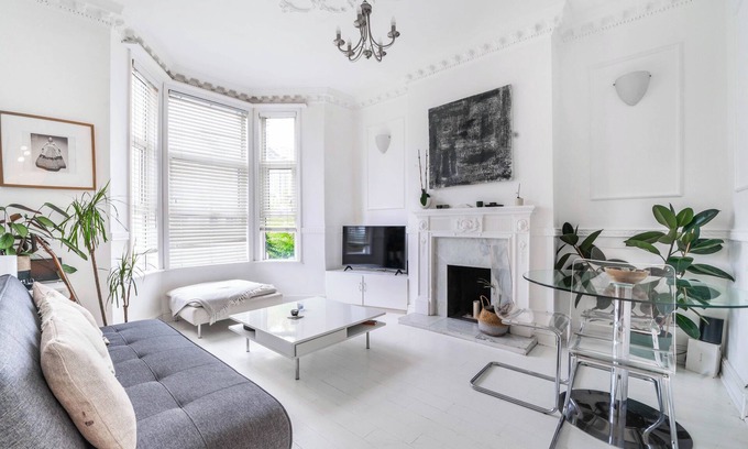 Harlesden Apartment | Spacious 2-Bed Ground Floor Flat with Private Garden