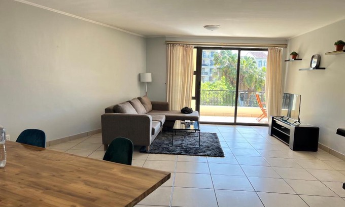 Century City Apartment | Spacious 2 bedroom apartment next to Canal walk with gym and pools