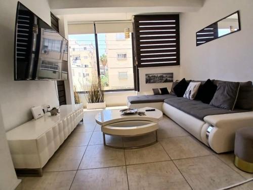 Larnaca Apartment | Spacious 2 Bedroom Apartment