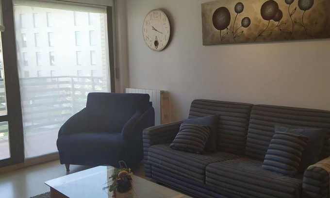 Jaca Apartment | Spacious 2-Bedroom Apartment with Terrace, Pool & Parking in Jaca