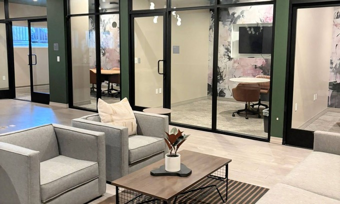 Koreatown Hotel | Spacious 2-Bedroom Deluxe Apart-Hotel in the Heart of Koreatown