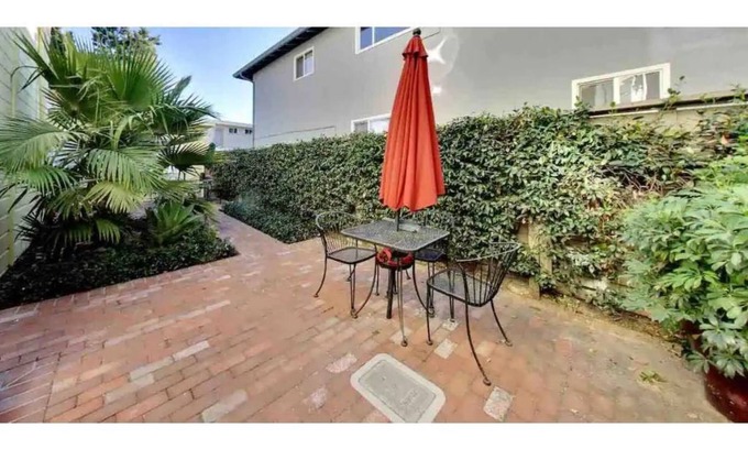 Downtown North Apartment | Spacious 2 bedroom Entire Apartment Unit #10