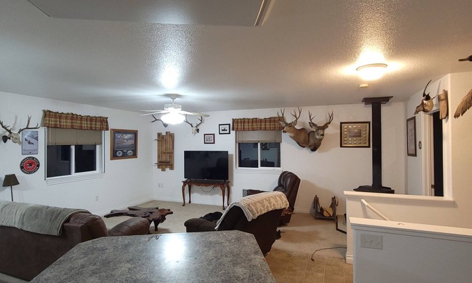 Victor Apartment | Spacious 2 Bedroom Guest house in the Country