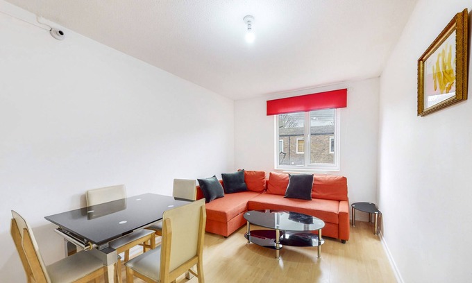 Mortlake House | Spacious 2 bedroom house in Putney
