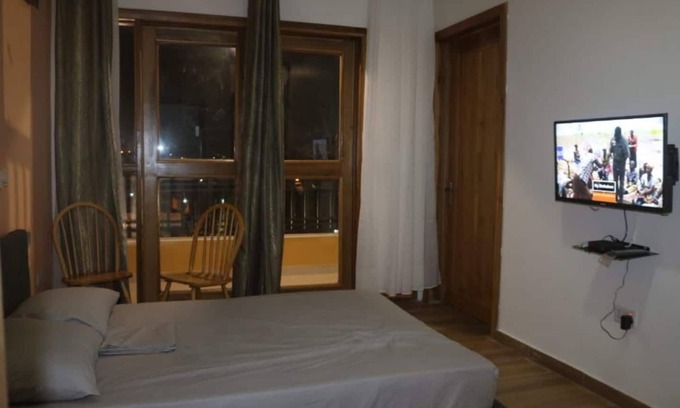 Accra House | Spacious 2 Bedroom in Serene Kokrobite