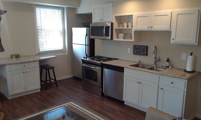 Sandy Springs Apartment | Spacious 2 Bedroom Private Apartment - Atlanta