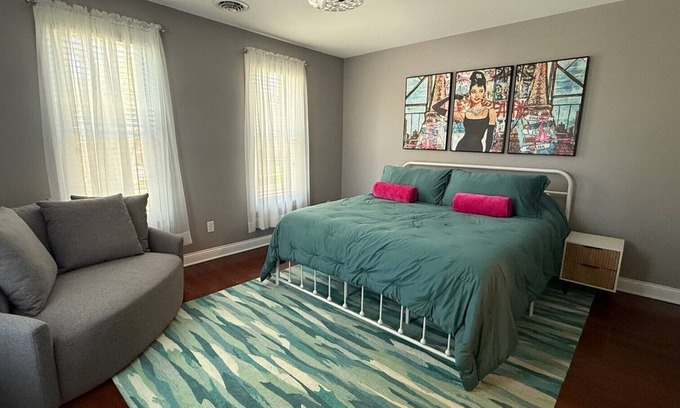 Lexington Apartment | Spacious 2 Bedroom Upstairs Apt in Lexington/Mansfield Monthly Rates Available