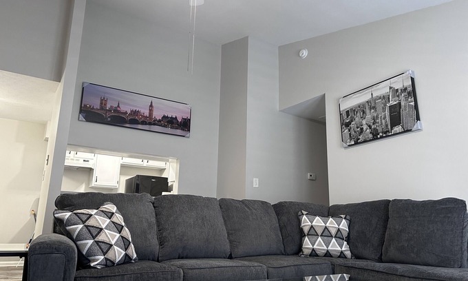 Henrico Condo | Spacious 2 bedroom with balcony