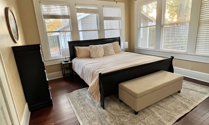 Highland Historic District Apartment | Spacious | 2 Bedrooms | Duplex