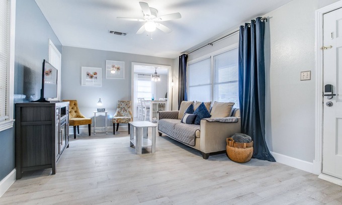 Pasadena House | Spacious 2 BR Fully Equipped Near Downtown/Galveston