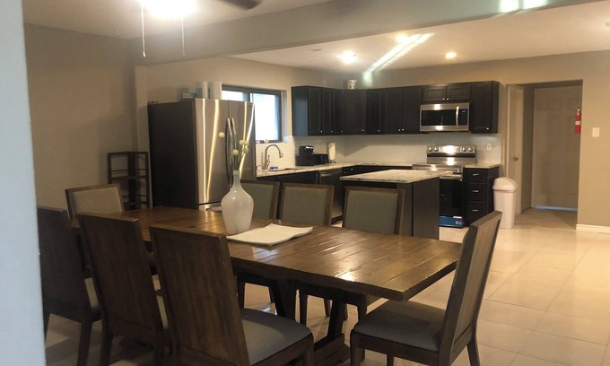 Crosby House | Spacious 2300SF, Recently Rehabbed, Large Living