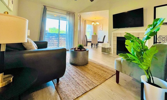 Milwood Apartment | Spacious 2bd apartment near Cedar Park & Domain