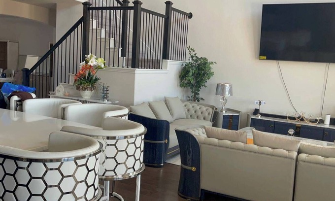Sunnyvale House | Spacious 2Bedroom w/Fireplace Sleeps 4 Bbq Lake