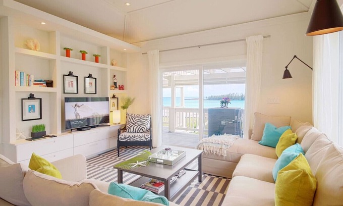 Governor's Harbour Apartment | Spacious 2BR 2BA Upstairs Designer Apartment Suite