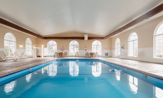 Branson Condo | Spacious 2BR Condo w/Pool in Branson