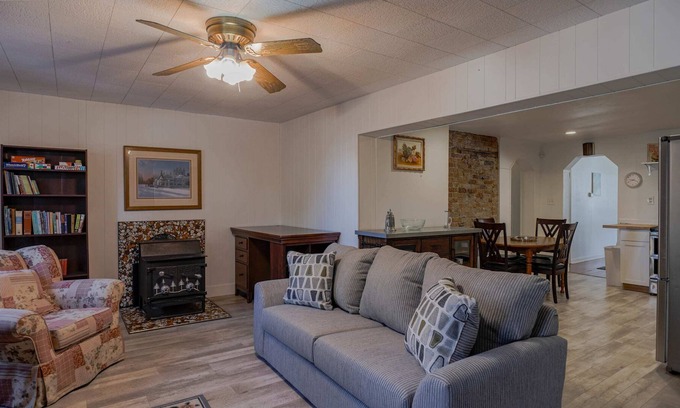 Spanish Fork House | Spacious 2BR Home with Mountain View and Piano!