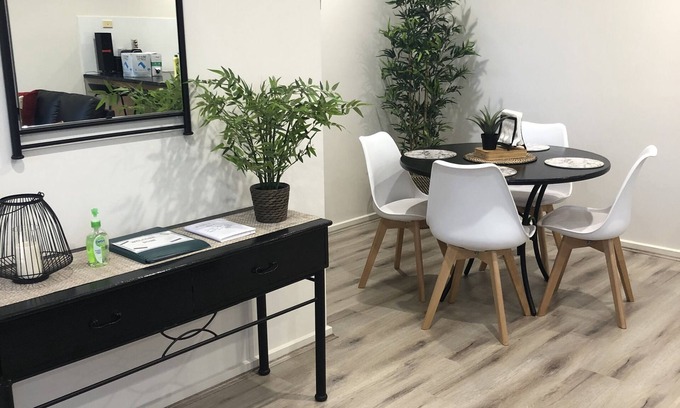North Adelaide Apartment | Spacious, 2BR Modern Apartment on Melbourne St - Perfect location, Free WIFI