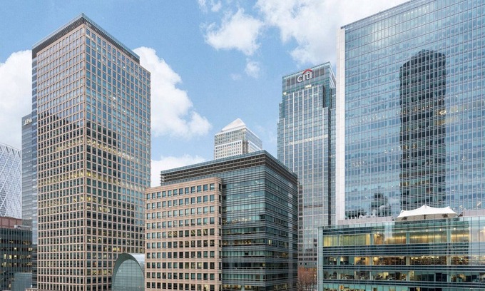 Limehouse Apartment | Spacious 3-Bed Flat, Canary Wharf Views w/Parking