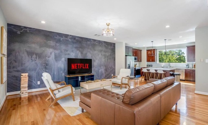 Riverside Terrace House | Spacious 3 Bed House|MD Anderson|FreeParking|Wi-Fi