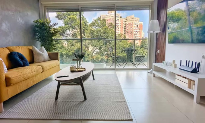Ramat Gan Apartment | Spacious 3-bedroom apartment with WiFi, AC in marvelous Ramat Gan