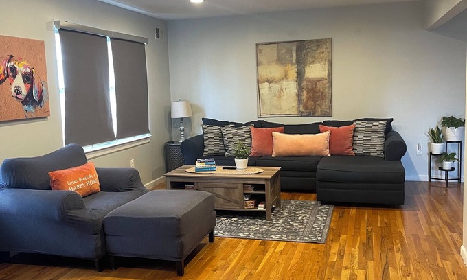 Vauxhall House | Spacious 3 Bedroom Apt Rental Near EWR Airport & NYC