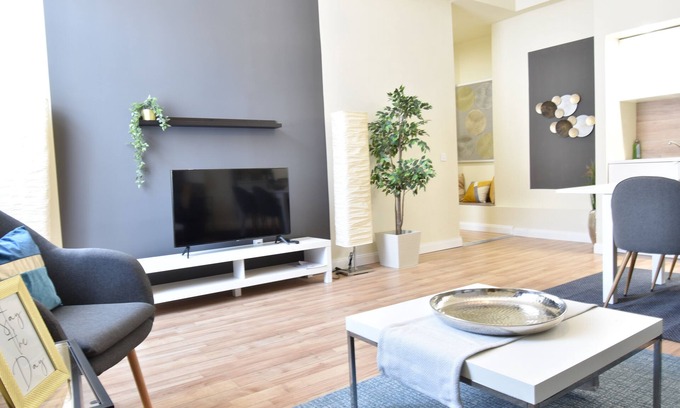 Csarnok negyed Apartment | Spacious 3-bedroom apartment with WiFi, AC in beautiful Budapest