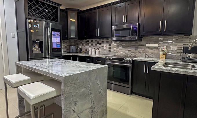 Saint Andrew Apartment | Spacious 3-bedroom apartment Kingston Jamaica - SLuxe City Haven