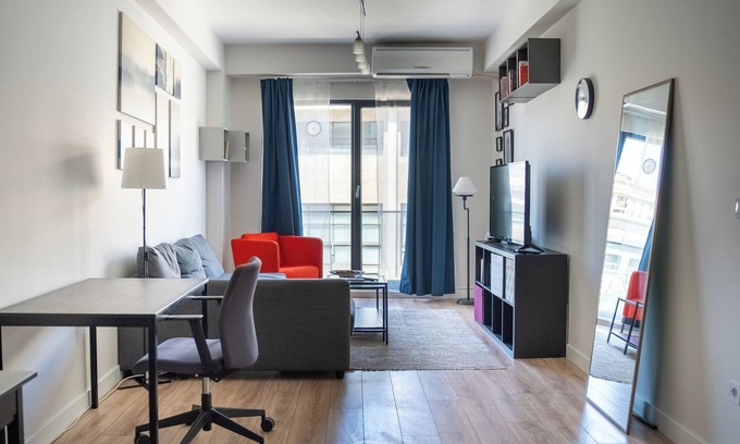 Kadikoy Apartment | Spacious 3-bedroom apartment with WiFi, AC in charming Istanbul