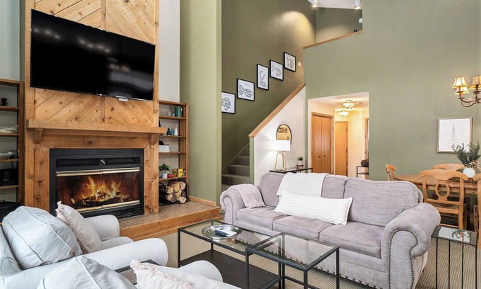 Mancelona Condo | Spacious 3 Bedroom Condo @ Schuss Mountain seconds from the ski lifts and golf!