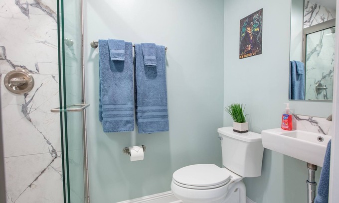 Metairie Condo | Spacious 3 bedroom Condo 15 Minutes to Downtown