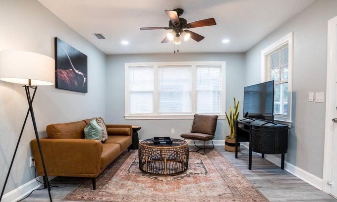 Lakeshore South Apartment | Spacious 3 Bedroom Home w/ Outdoor Patio