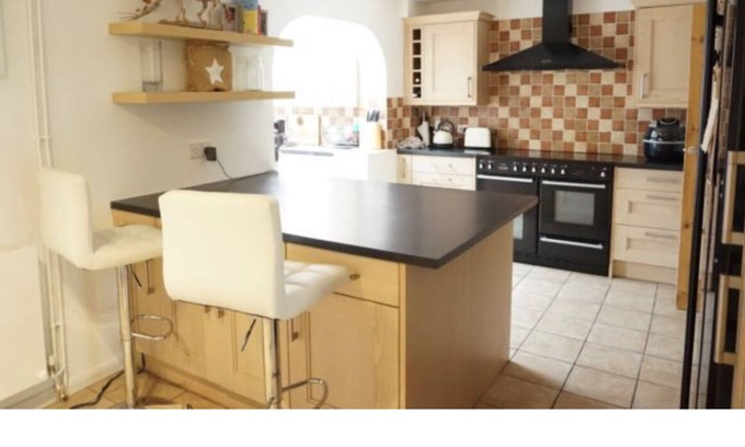 Hurley House | Spacious 3 bedroom home in an idyllic village