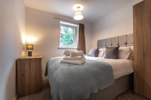 Reading House | Spacious 3 Bedroom House Sleeps 6 People