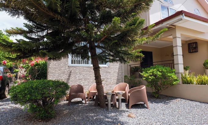Kweiman House | Spacious 3 Bedroom House in Oyarifa, Accra. Free Wifi & Backup Generator