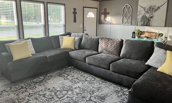 Mart House | Spacious 3 bedroom house