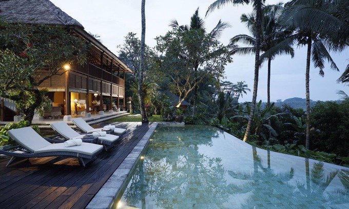 Bongkasa Pertiwi Villa | Spacious 3 bedrooms in private villa with rice field view