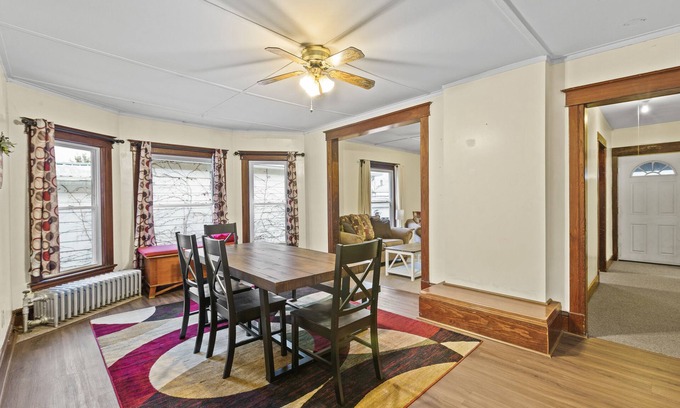Nassau House | Spacious 3 BR Apt, near Rail Trail, porch/grill