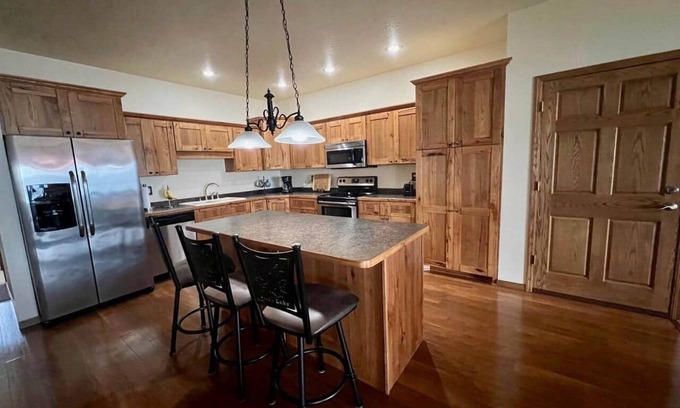 Walker Apartment | Spacious 3 BR Leech Lake beachfront condo