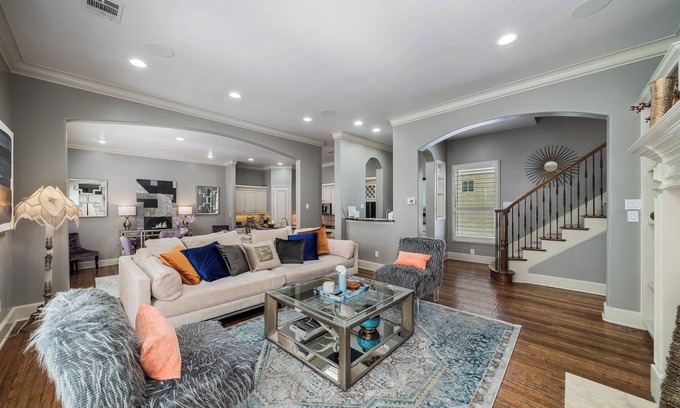 Oak Lawn House | Spacious 3 lvl Oak Lawn Townhouse close to Uptown, Downtown, Highland Park, SMU