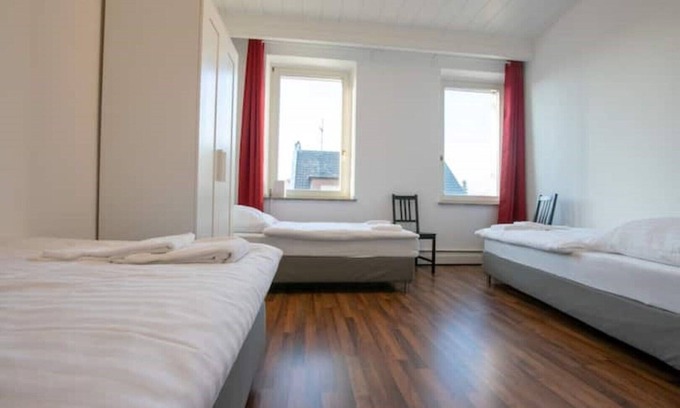 Buderich Apartment | Spacious 3-room apartment with terrace