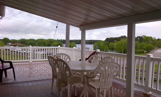 Phillips Condo | Spacious 3bdrm condo with spacious deck for you to enjoy the beautiful lake view