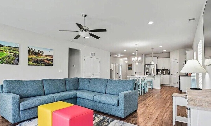 Ocean Isle Beach House | Spacious 3BR/3BA Townhome – Ideal for Groups, Near Beaches & Golf