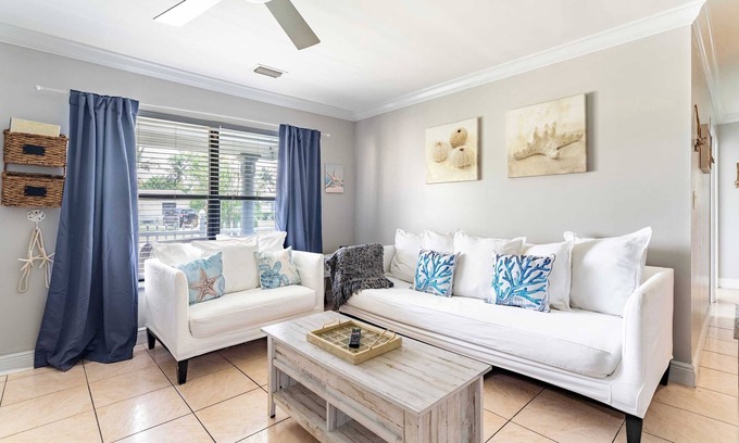 North Lauderdale House | Spacious 3BR Family-Friendly Home Near Attractions