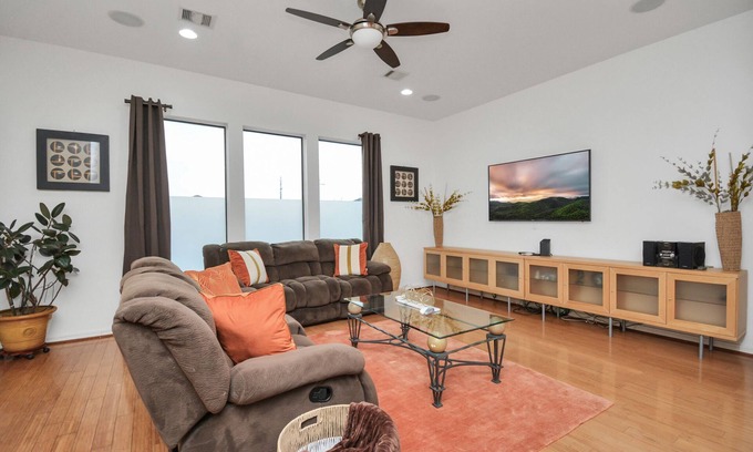 Willow Meadows/Willowbend Area House | Spacious 3BR/Medical Center/NRG/Texans/Galleria/Prime Location