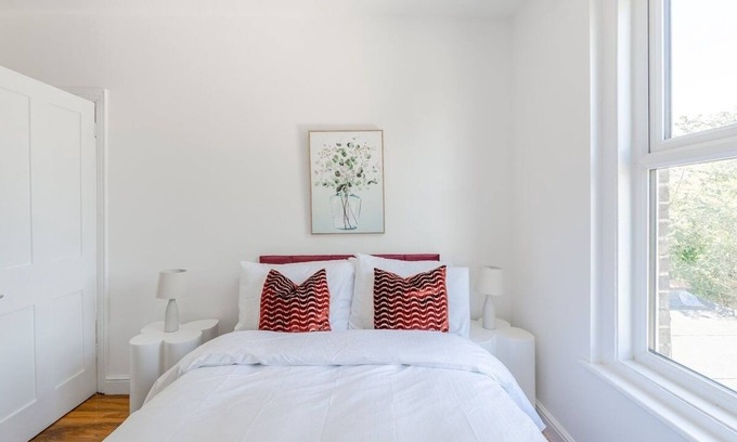 Chatham House | "Spacious 4-Bed Family Home in Chatham – Modern Comfort & Prime Location!"