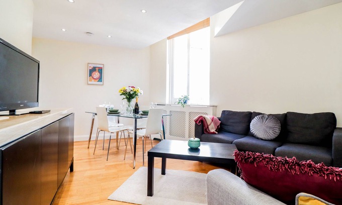 Abbey Road House | Spacious 4-Bed house in St. John's Wood