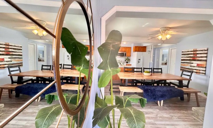 Madison Heights House | Spacious 4-bedroom house in fabulous Madison Heights with WiFi, AC, fitness room