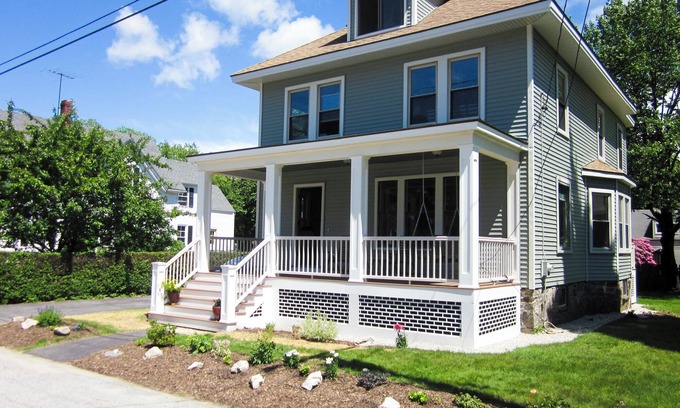 Portland House | Spacious 4-bedroom house in nice South Portland with WiFi, AC