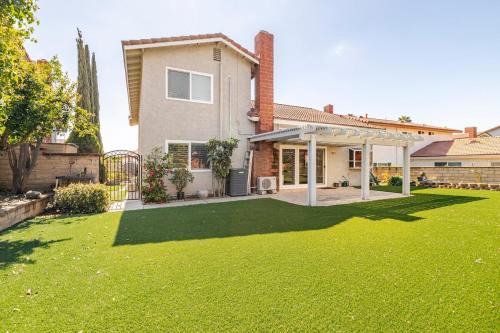 Rowland Heights House | Spacious 4-bedroom house in tranquil Rowland Heights with City View