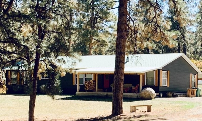 Durango - Purgatory House | SPACIOUS 4 Bedroom 3 Full Bath Mnt Home, 16 Acres Bordering BLM. Dogs Welcome!